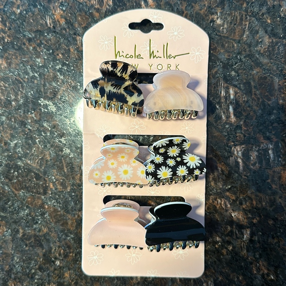 Nicole Miller Assorted small claw hair clips